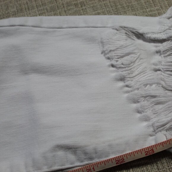 Cello Size 11 White Denim Jeans with Tied Raw Hem - Picture 4 of 5